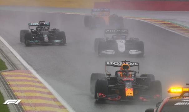 yunkai体育-汉密尔顿称比利时站为“一场闹剧”：早就该取消比赛