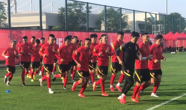 吴曦：没热身赛需保证训练质量 苏宁夺冠提升信心