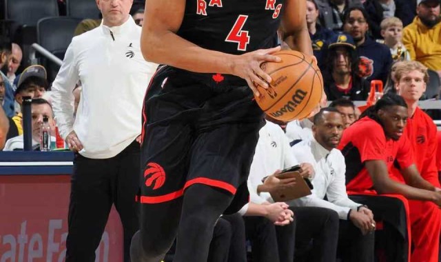 开云体育下载官网-拒27分逆转！猛龙三杀步行者 巴恩斯26+7+13莺歌30+7