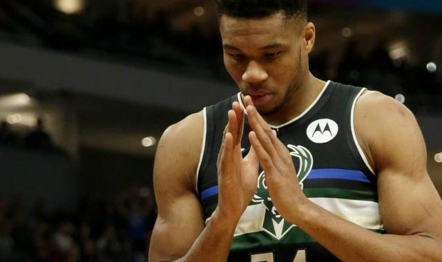 雄鹿7连胜强势反弹 字母：现在的我更加成熟