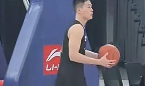 yunkai体育-CBA训练惯例与“加练文化”：王证与易建联的共性