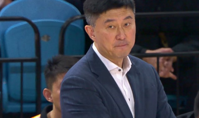 云开体育-领先18分输球！杜锋点评一针见血，批评了广东队4名球员